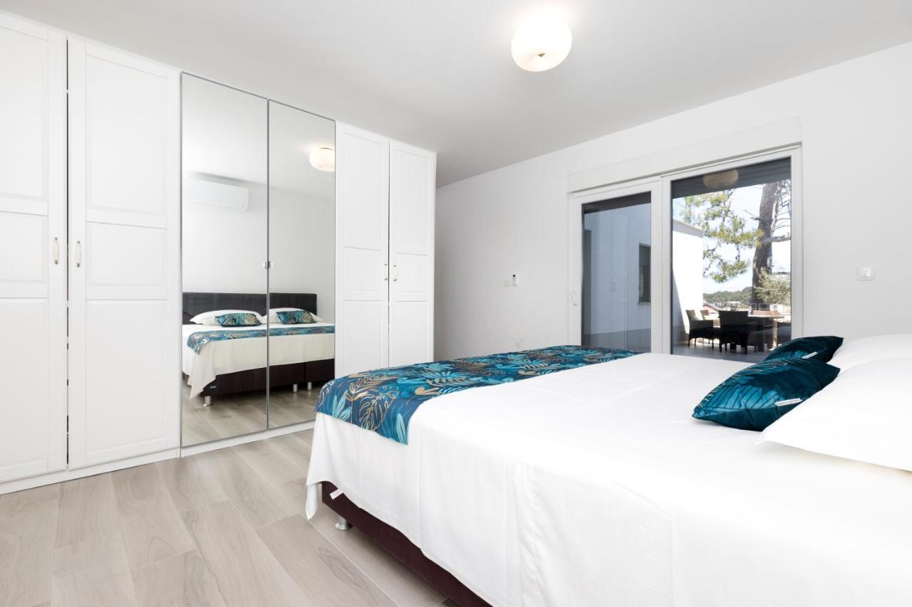 Apartments Olea Mali Lošinj Exteriör bild