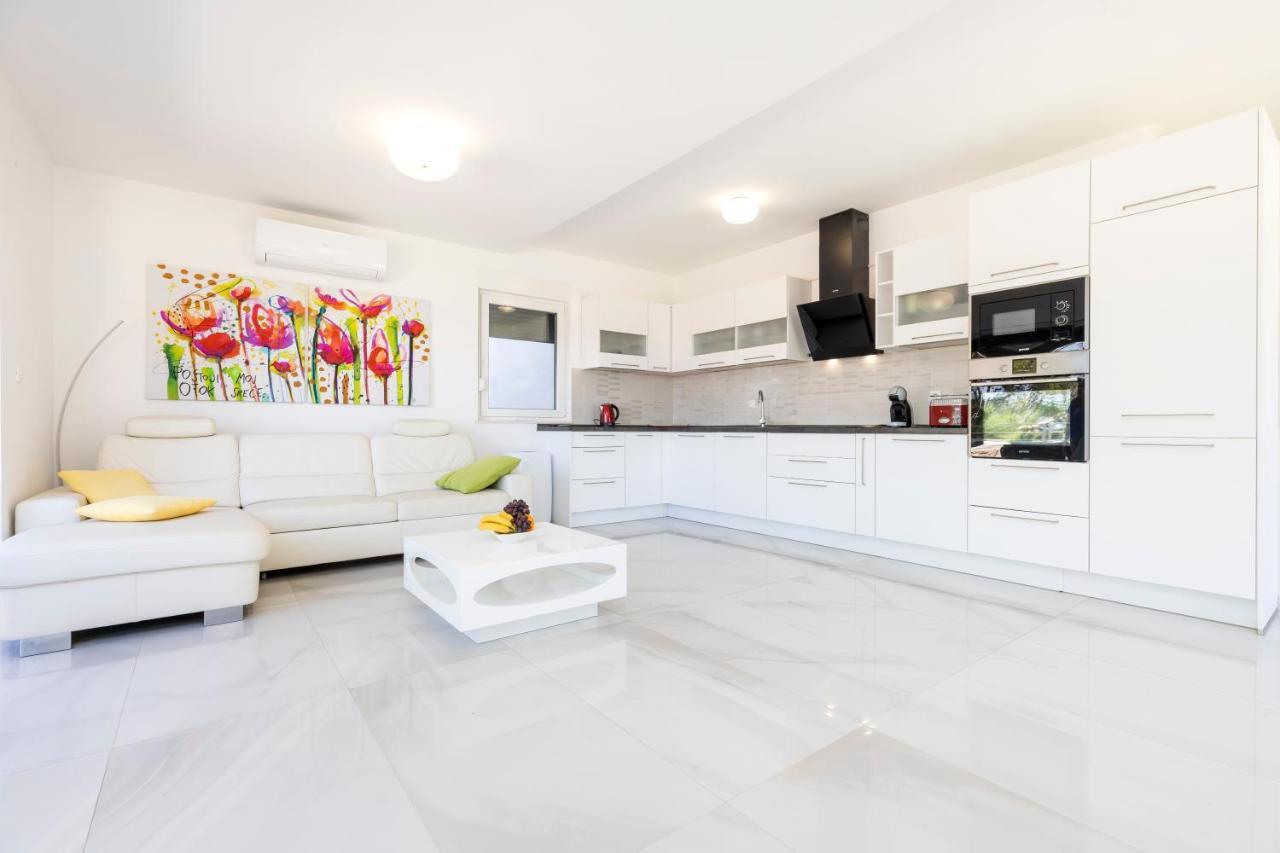 Apartments Olea Mali Lošinj Exteriör bild